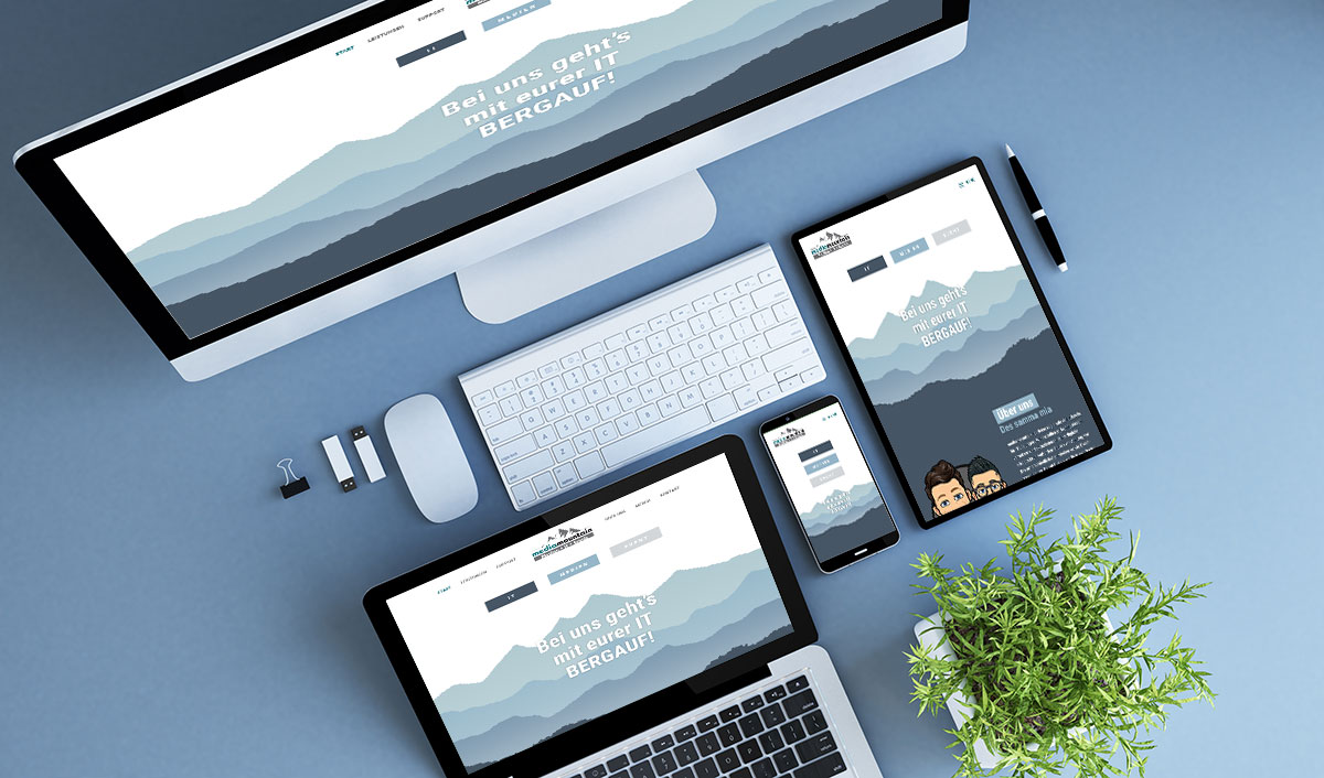Desktop-PC, Notebook, Tablet und Smartphone mit der mediamountain-Website auf den Bildschirmen
